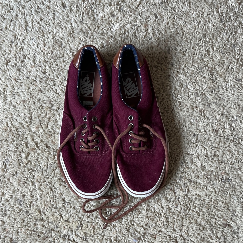 Vans Maroon Canvas Lace-Up Shoes Women’s 9 Men’s 7.5
